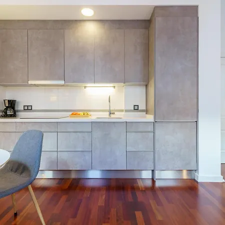 Center Old Town - Happy Apartment *